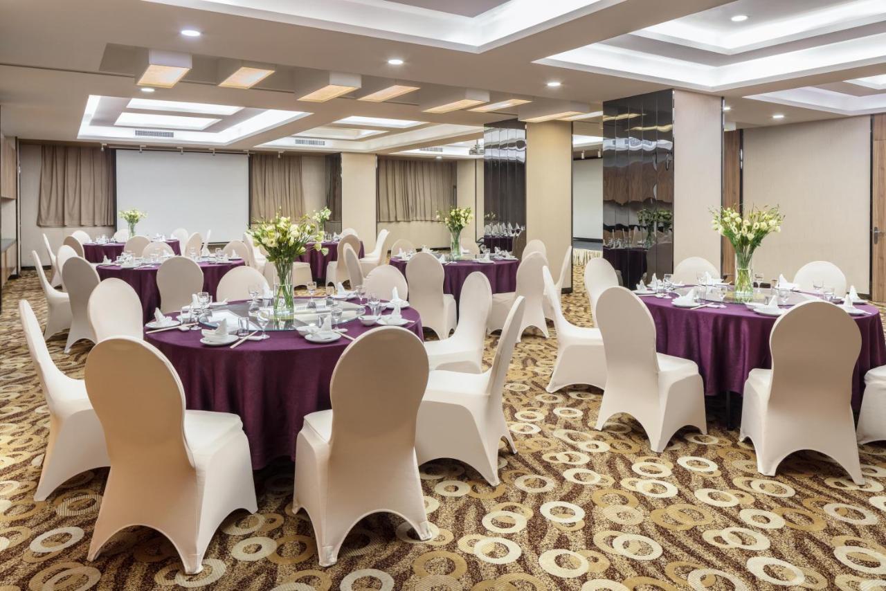 Holiday Inn City Centre Harbin Exterior photo
