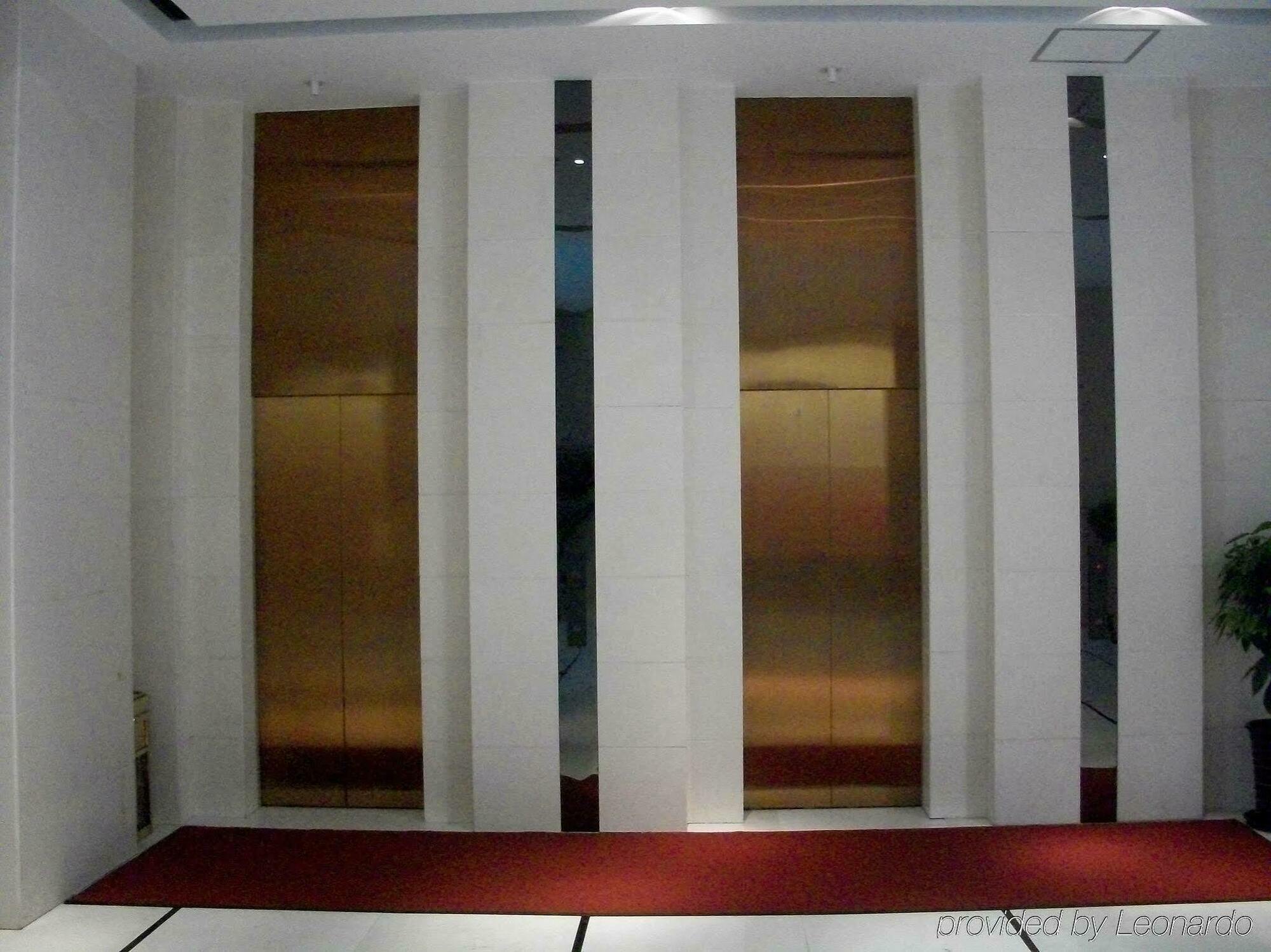 Holiday Inn City Centre Harbin Exterior photo