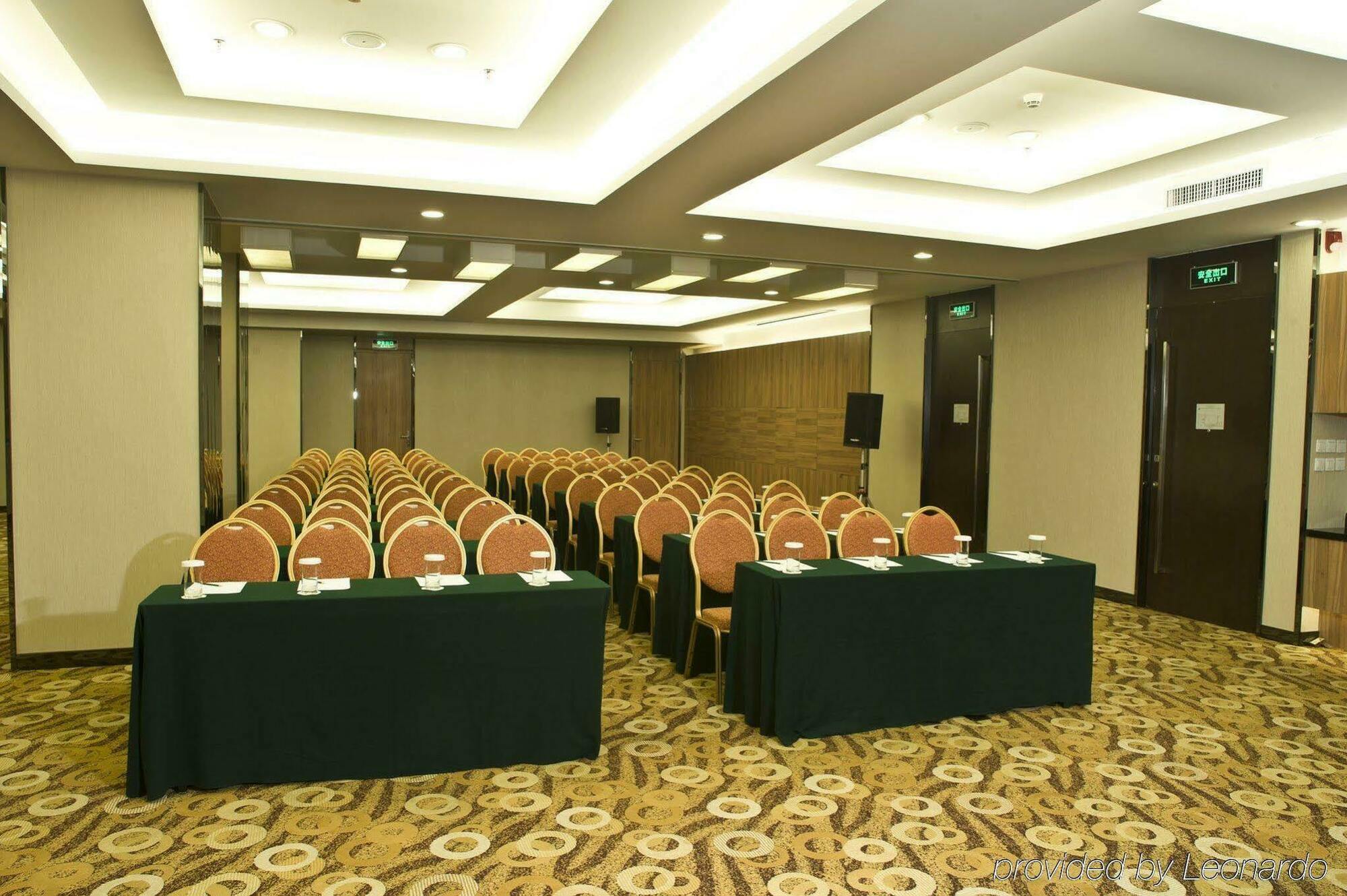 Holiday Inn City Centre Harbin Exterior photo