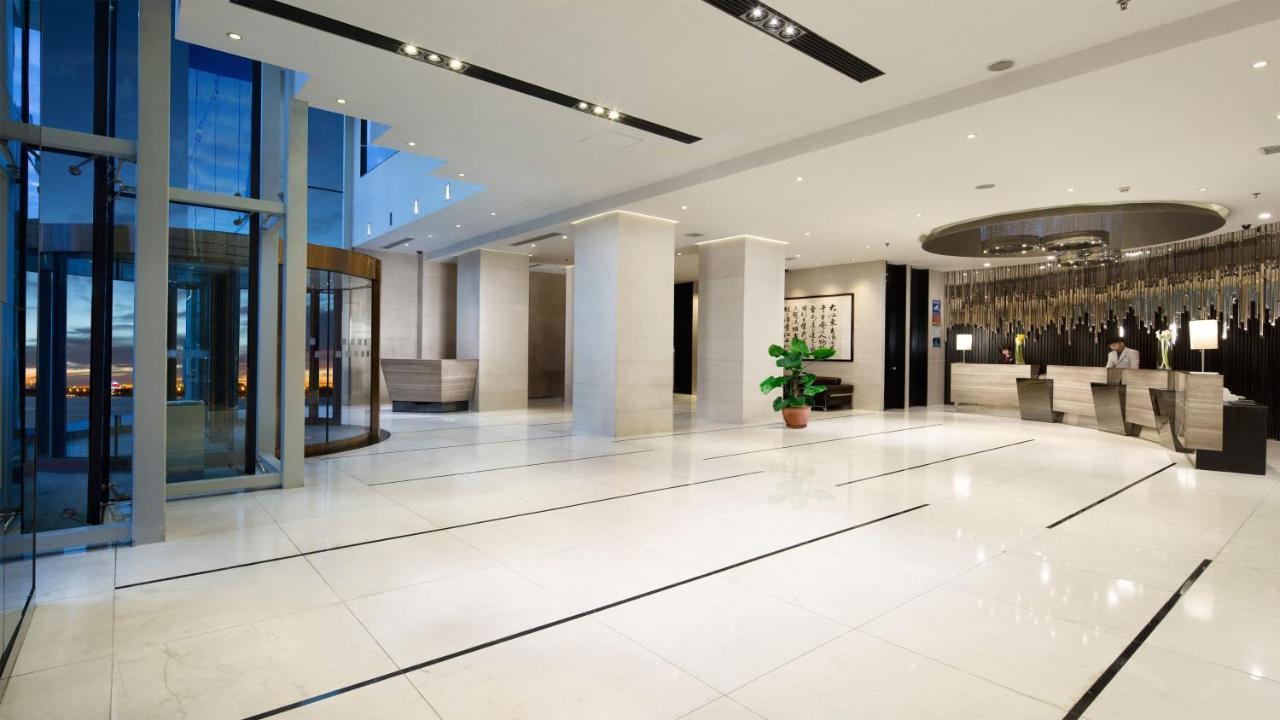 Holiday Inn City Centre Harbin Exterior photo
